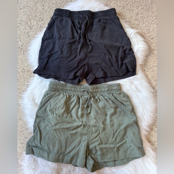 Universal Thread Pants - Universal Thread (2 PAIRS!) Size XS Women's Elastic-Waist utility Shorts